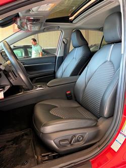 تۆیۆتا کامری